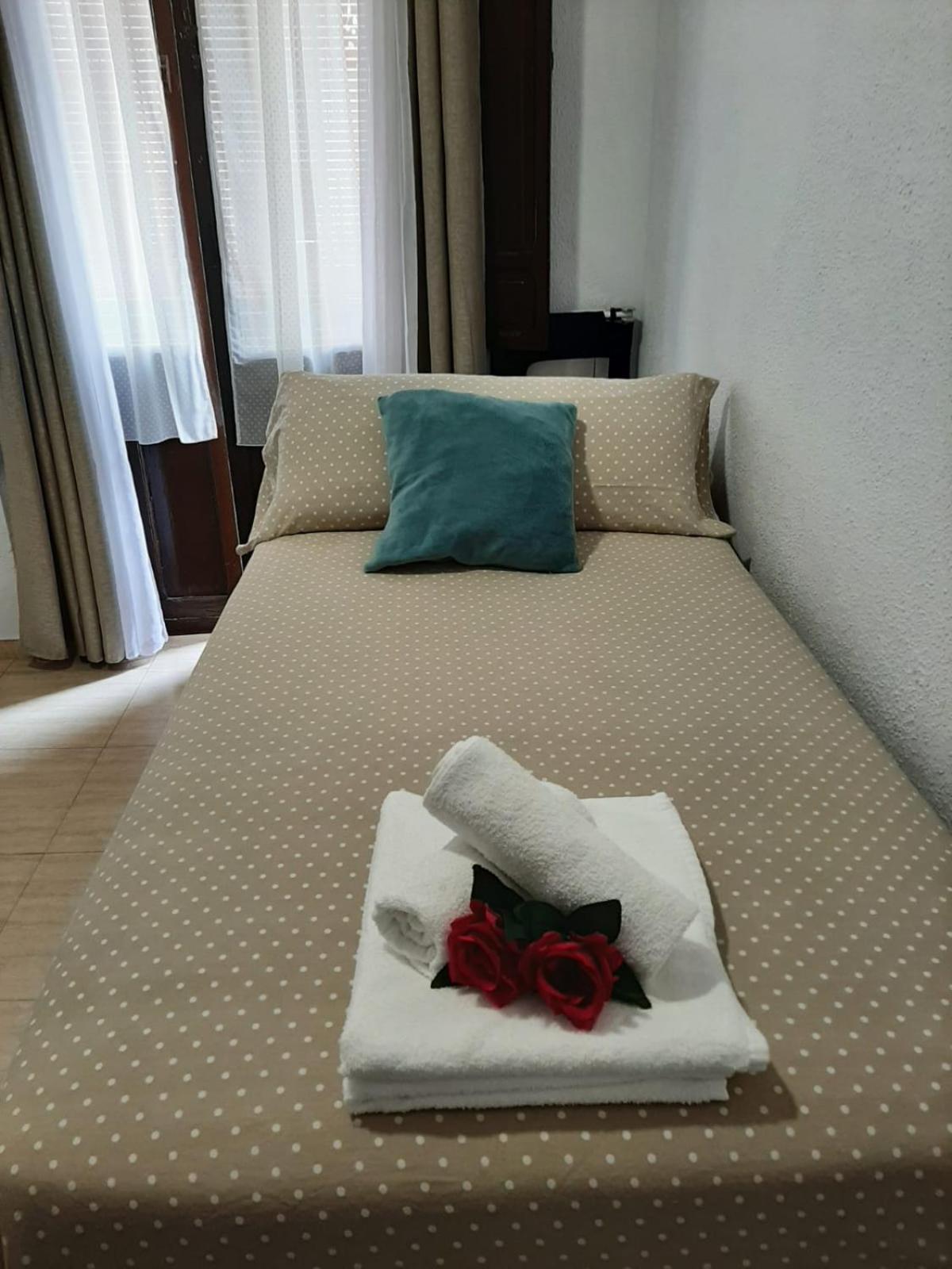 Feria Apartment เซบีญา ภายนอก รูปภาพ